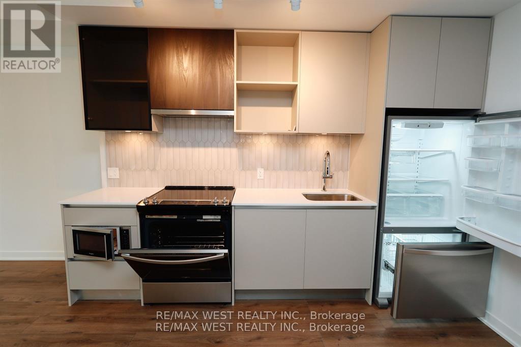 822 - 395 Dundas Street W, Oakville (Go Glenorchy), Ontario  L6M 5R8 - Photo 15 - W12957016