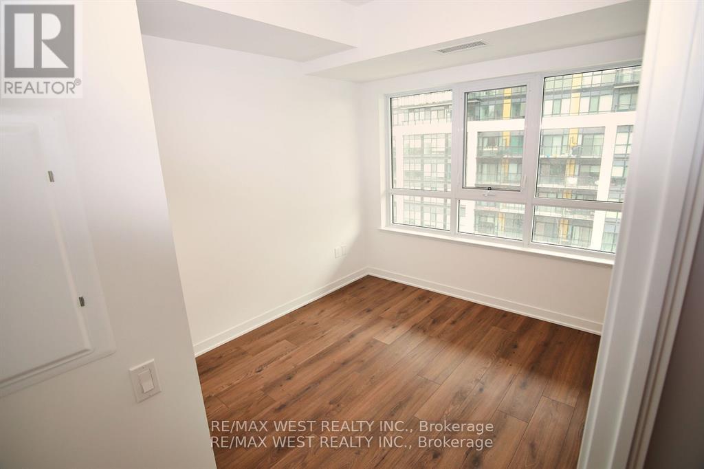 822 - 395 Dundas Street W, Oakville (Go Glenorchy), Ontario  L6M 5R8 - Photo 21 - W12957016