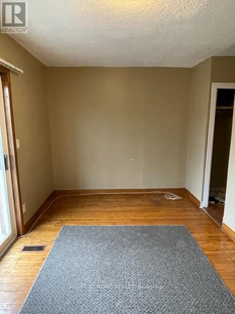 2nd Floor - 31 Hallam Street, Toronto (Dovercourt-Wallace Emerson-Junction), Ontario  M6G 1W1 - Photo 7 - W12957020