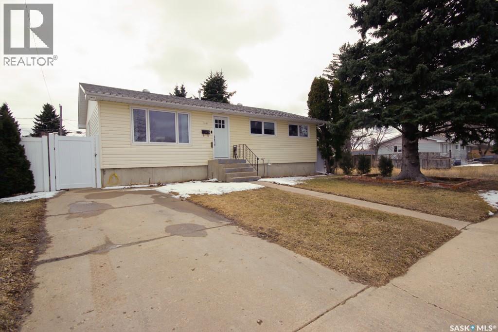 1231 Grandview STREET W, Moose Jaw, Saskatchewan