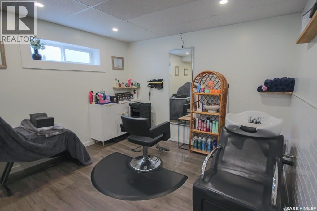 1231 Grandview Street W, Moose Jaw, Saskatchewan  S6H 5M3 - Photo 32 - SK032067