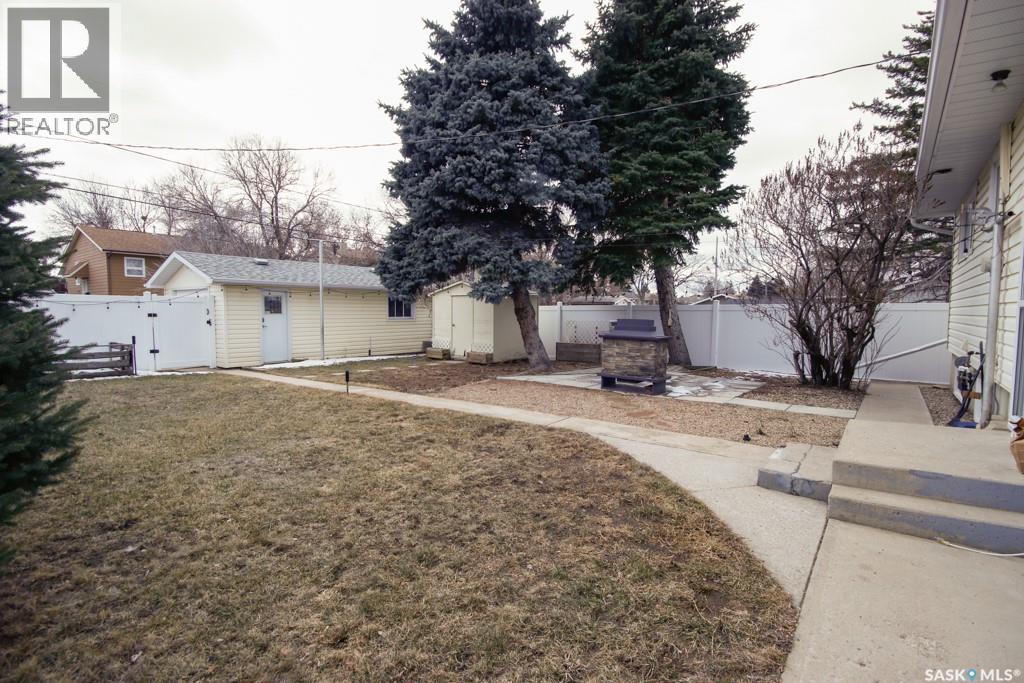 1231 Grandview Street W, Moose Jaw, Saskatchewan  S6H 5M3 - Photo 39 - SK032067