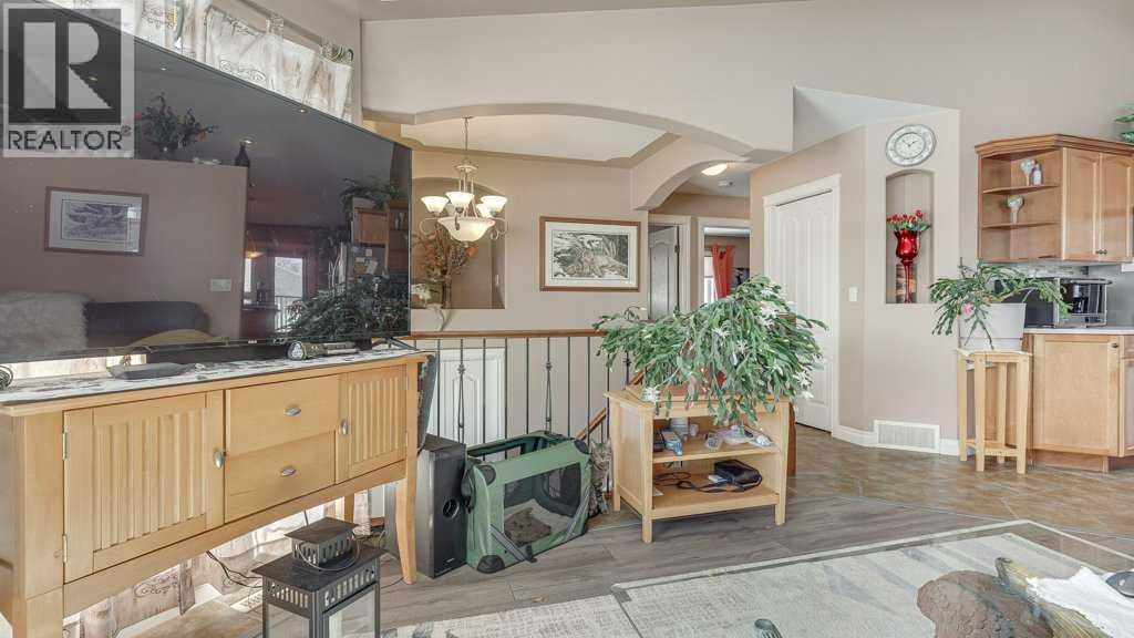 143 Ackerman Crescent, Red Deer, Alberta  T4R 3B8 - Photo 8 - A2298169