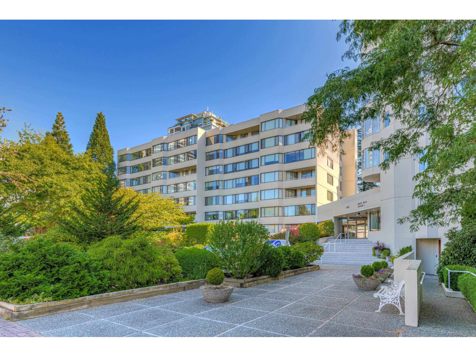 704 1442 Foster Street, White Rock, British Columbia  V4B 3X7 - Photo 2 - R3106250