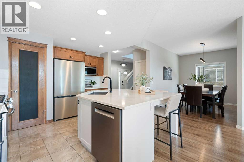 142 Coopers Bay Sw, Airdrie, Alberta  T4B 3K2 - Photo 13 - A2298253