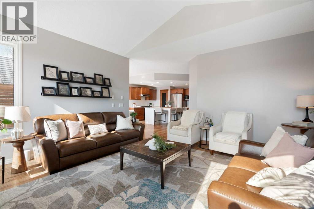 142 Coopers Bay Sw, Airdrie, Alberta  T4B 3K2 - Photo 18 - A2298253