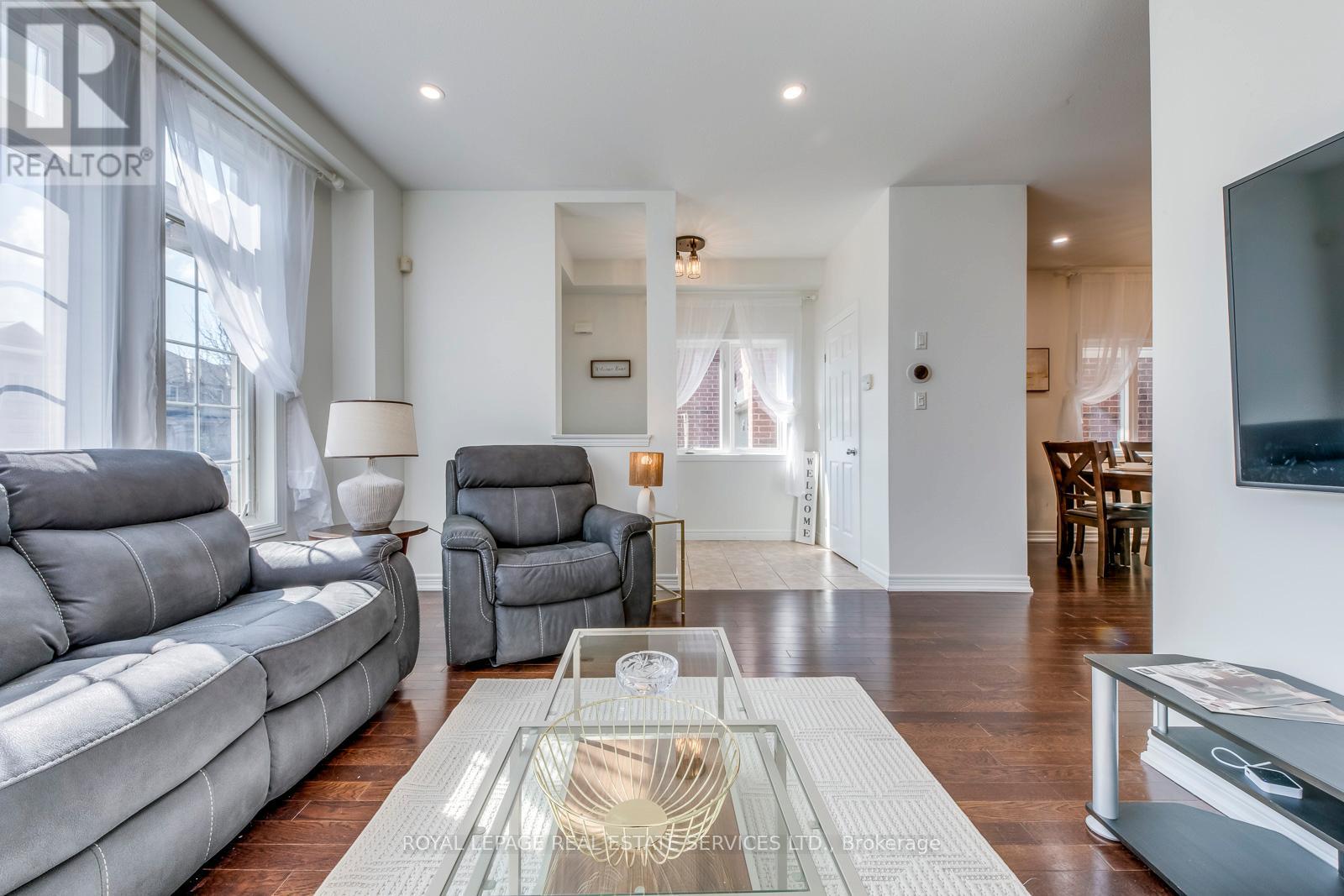 206 Brigadoon Drive, Hamilton (Gourley), Ontario  L9C 0B5 - Photo 7 - X12956946