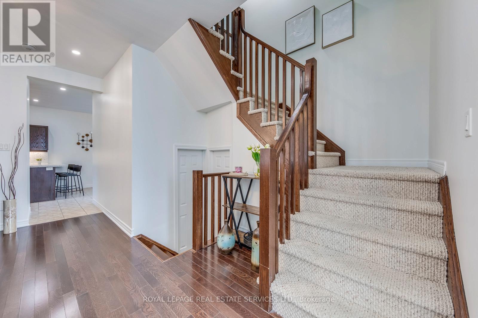 206 Brigadoon Drive, Hamilton (Gourley), Ontario  L9C 0B5 - Photo 9 - X12956946