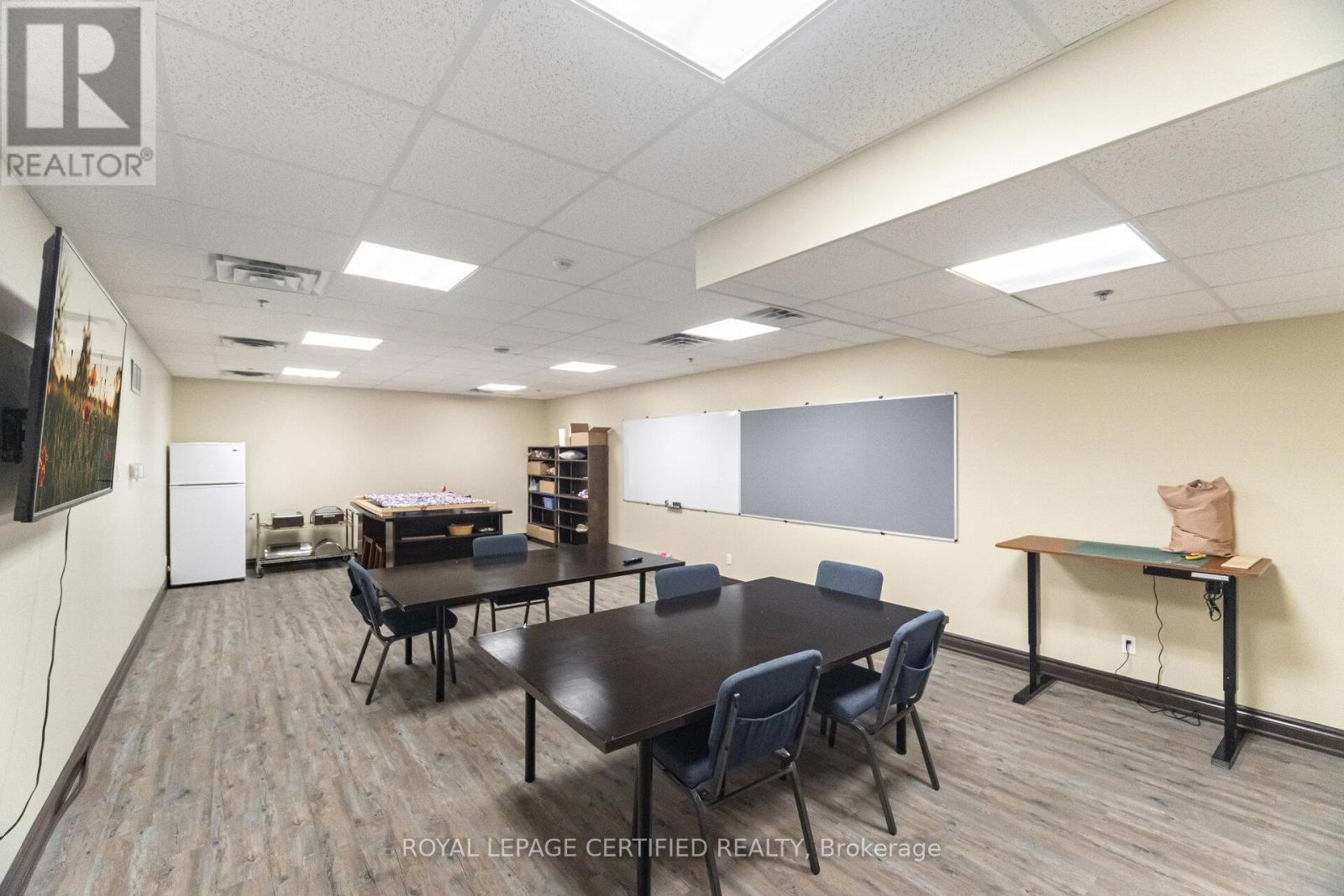 158 - 200 Kingfisher Drive, Mono, Ontario  L6W 0B3 - Photo 46 - X12956986