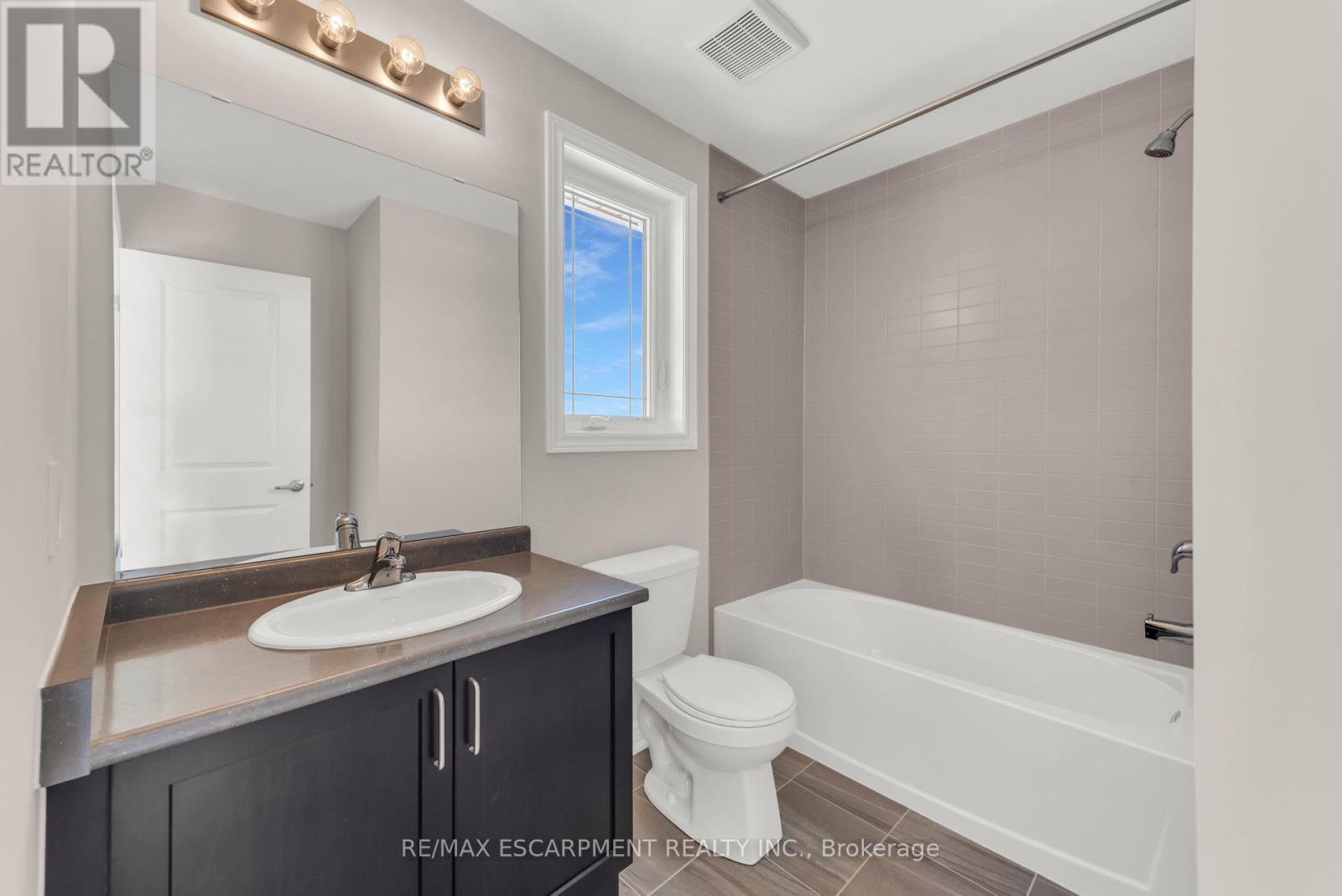 57 - 19 Picardy Drive, Hamilton, Ontario  L8J 0M7 - Photo 25 - X12957004