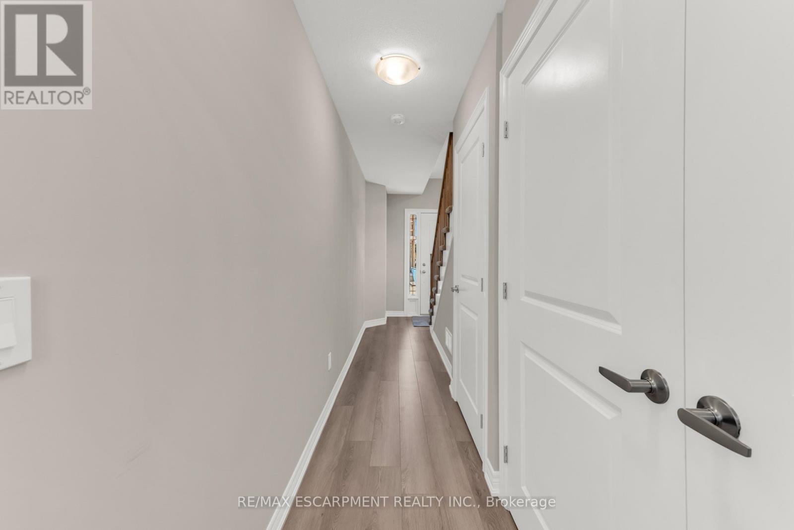 57 - 19 Picardy Drive, Hamilton, Ontario  L8J 0M7 - Photo 6 - X12957004