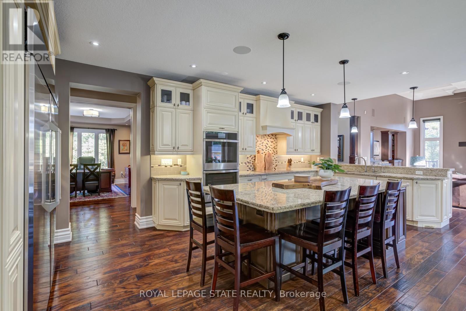 814 Binkley Road, Hamilton, Ontario  L9H 6V8 - Photo 12 - X12957042