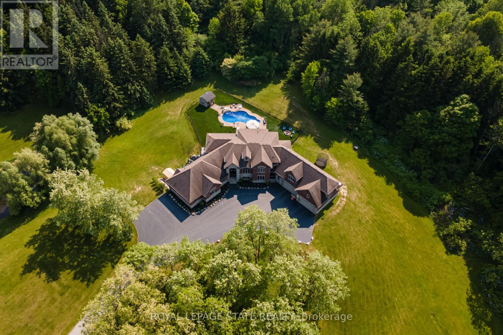 814 Binkley Road, Hamilton, Ontario  L9H 6V8 - Photo 2 - X12957042