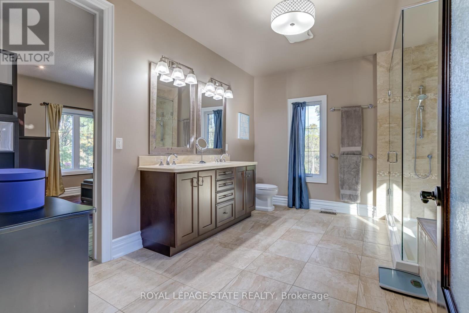 814 Binkley Road, Hamilton, Ontario  L9H 6V8 - Photo 21 - X12957042