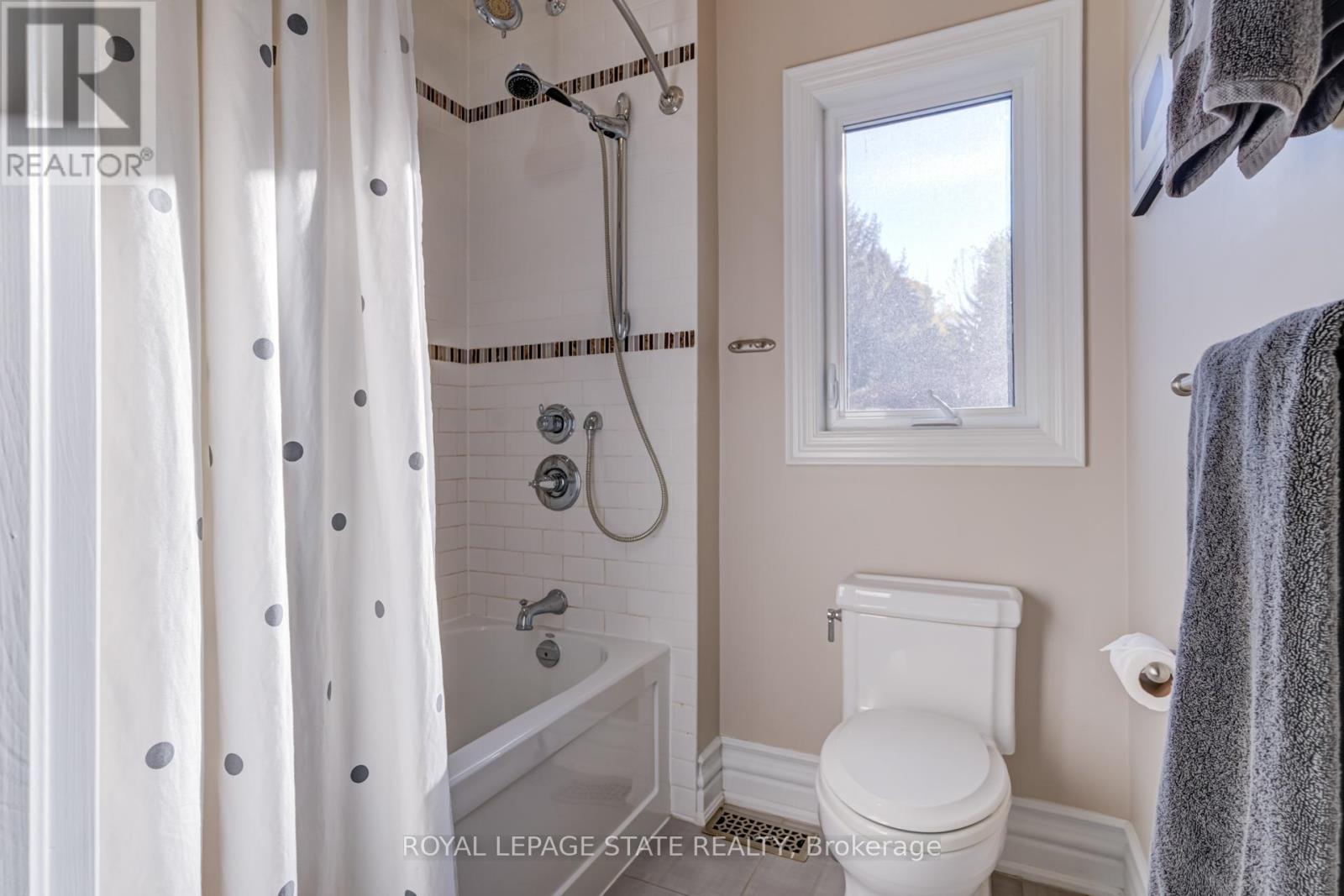 814 Binkley Road, Hamilton, Ontario  L9H 6V8 - Photo 29 - X12957042