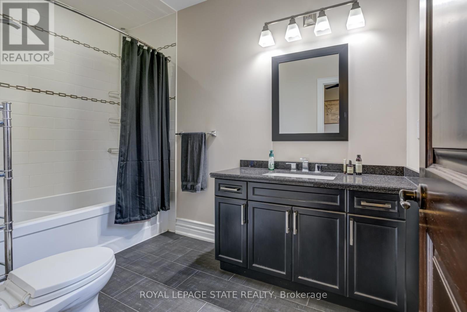 814 Binkley Road, Hamilton, Ontario  L9H 6V8 - Photo 32 - X12957042