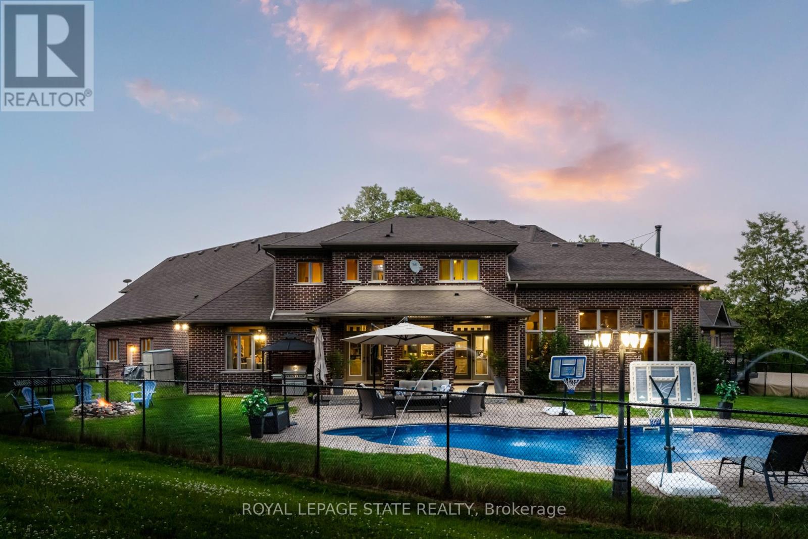 814 Binkley Road, Hamilton, Ontario  L9H 6V8 - Photo 46 - X12957042