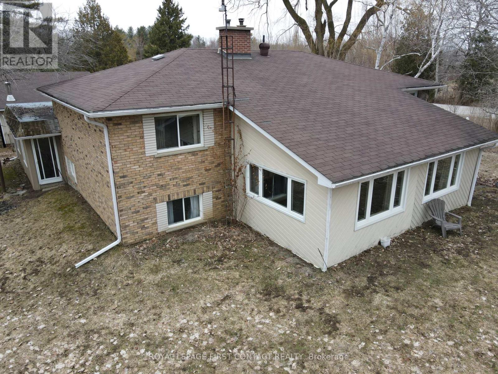 6237 2 Concession, Clearview, Ontario  L0M 1N0 - Photo 2 - S12817020