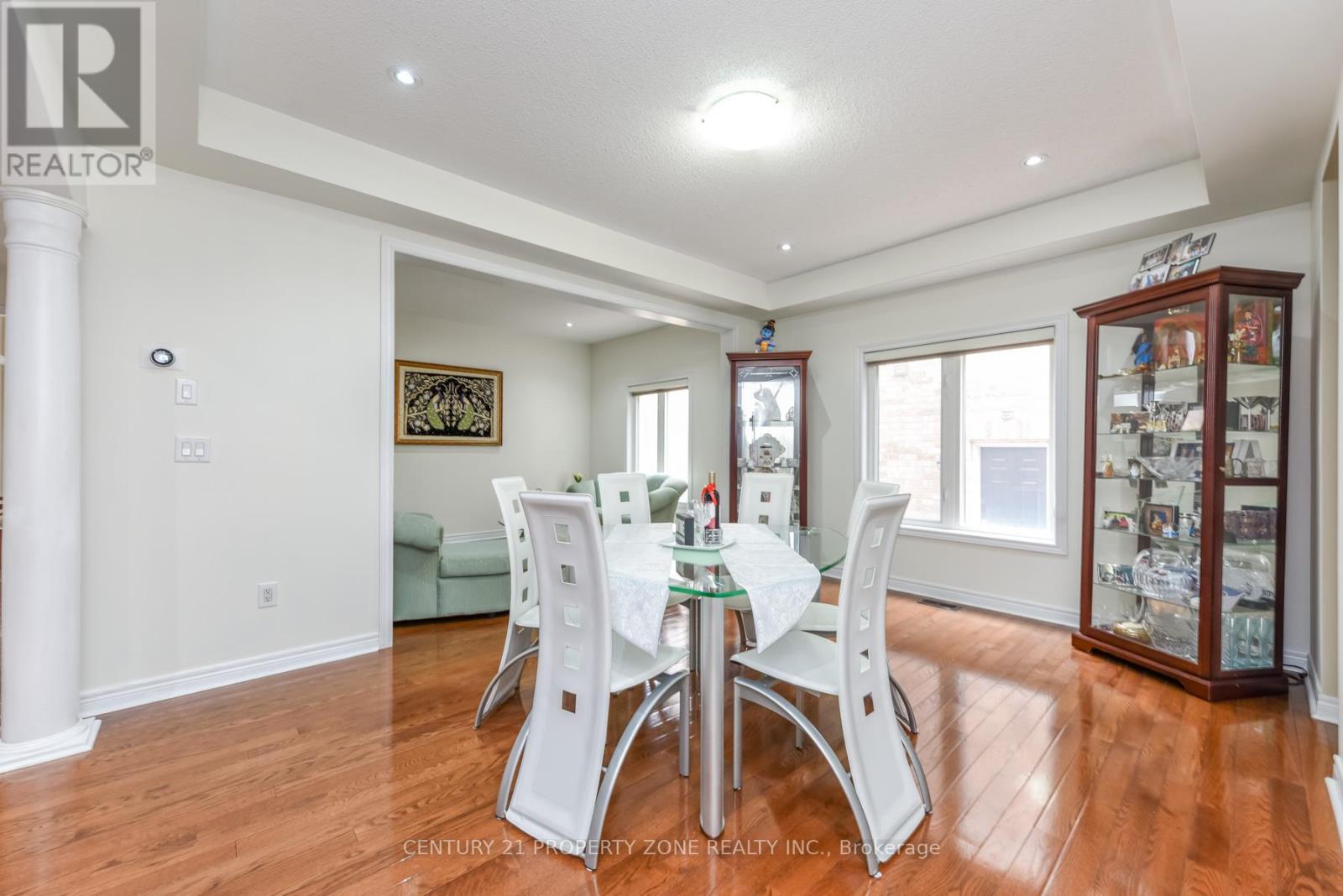 22 Jacksonville Drive, Brampton (Vales Of Castlemore), Ontario  L6P 2Z3 - Photo 12 - W12948228