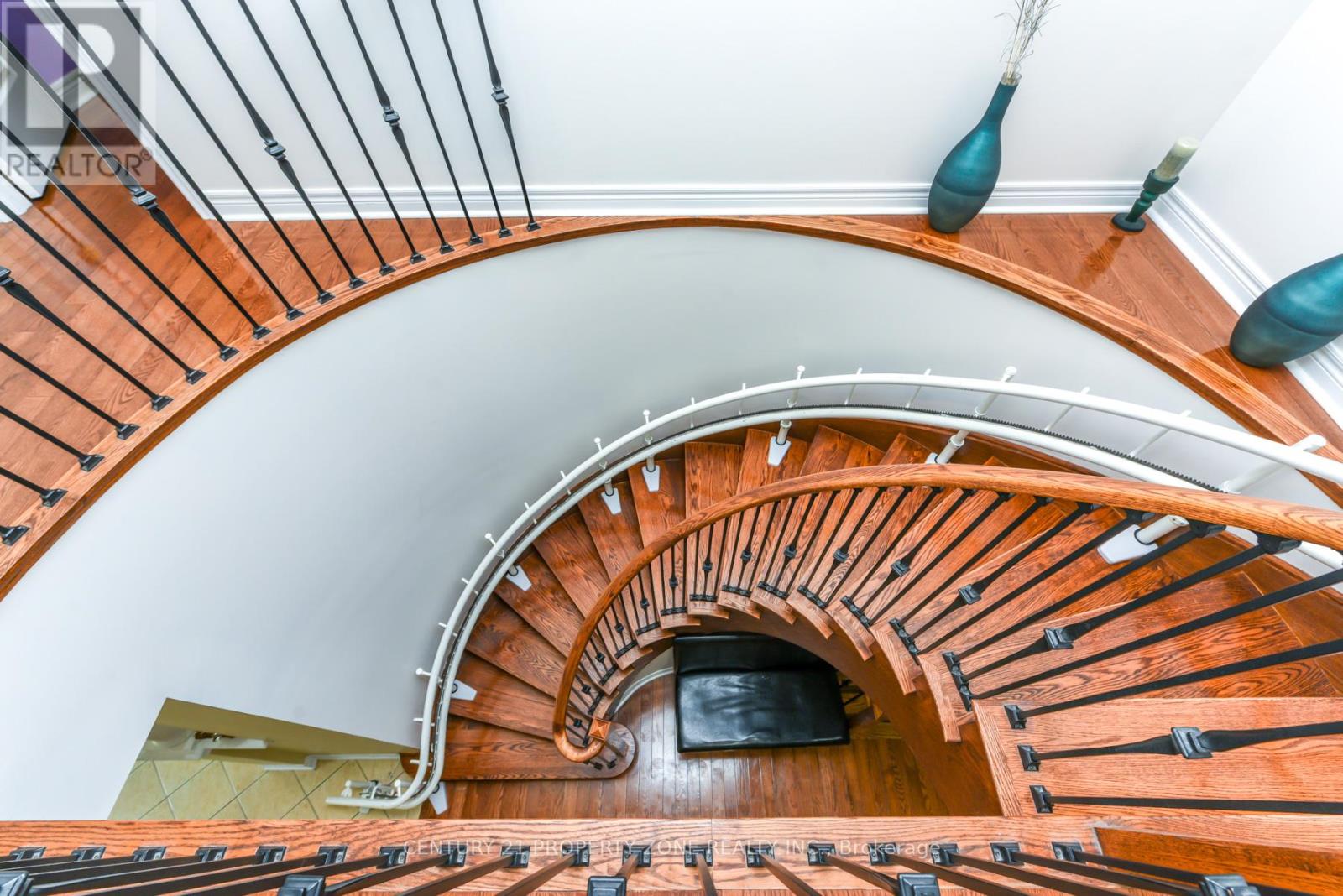 22 Jacksonville Drive, Brampton (Vales Of Castlemore), Ontario  L6P 2Z3 - Photo 19 - W12948228