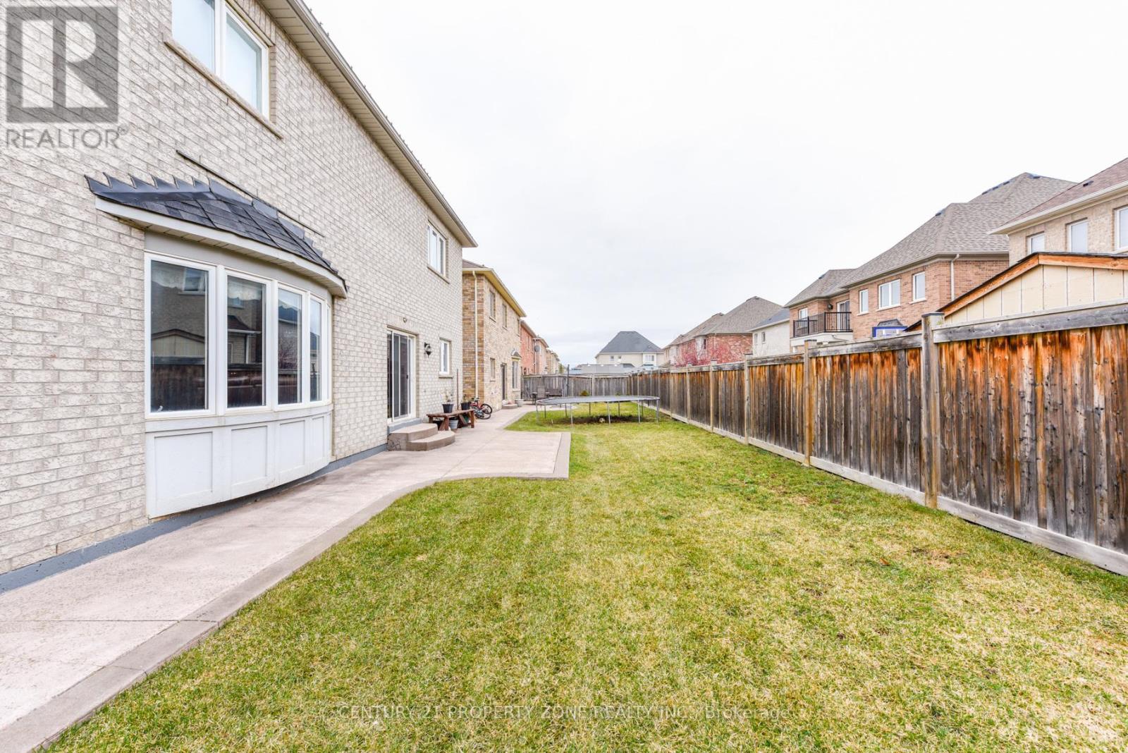 22 Jacksonville Drive, Brampton (Vales Of Castlemore), Ontario  L6P 2Z3 - Photo 38 - W12948228