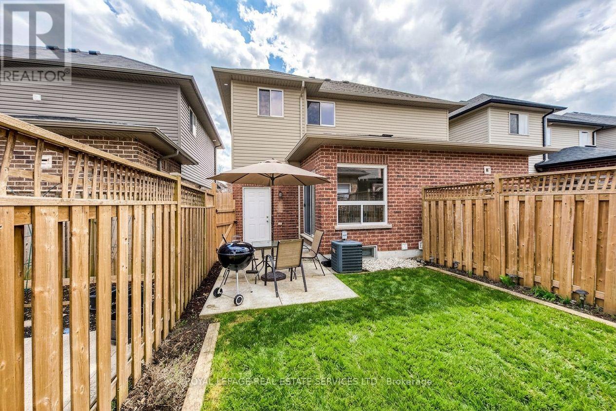 206 Brigadoon Drive, Hamilton (Gourley), Ontario  L9C 0B5 - Photo 47 - X12956946