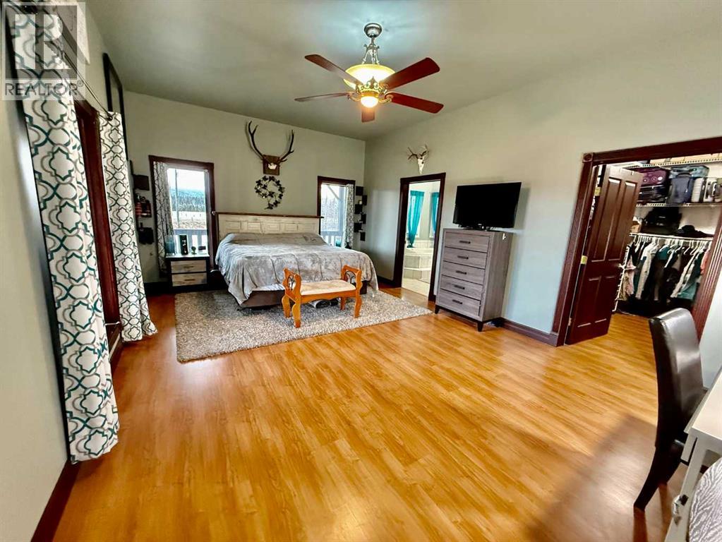 24403 East River Road, Hinton, Alberta  T7V 0A3 - Photo 12 - A2284799