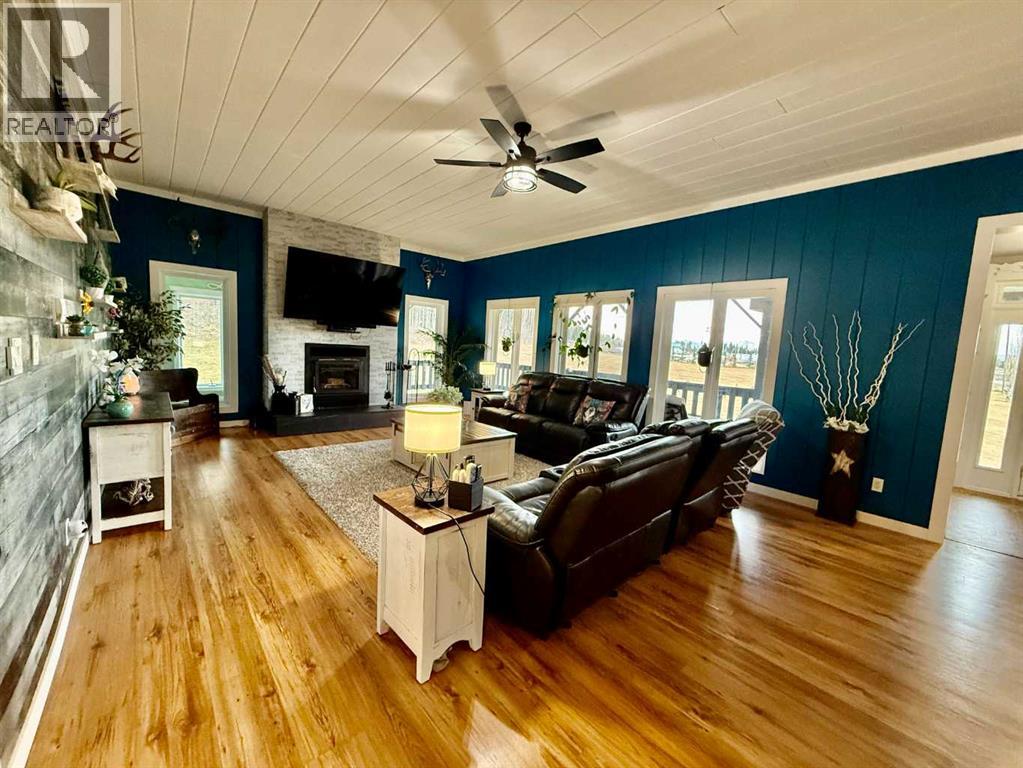 24403 East River Road, Hinton, Alberta  T7V 0A3 - Photo 10 - A2284799