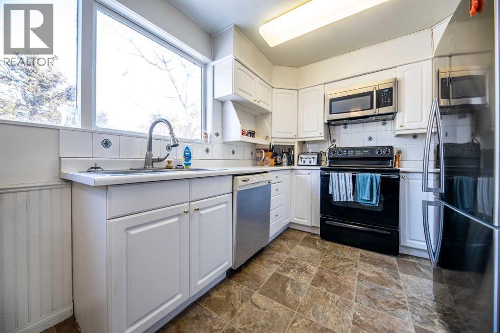 10226 111 Avenue, Grande Prairie, Alberta  T8V 1T8 - Photo 5 - A2284058