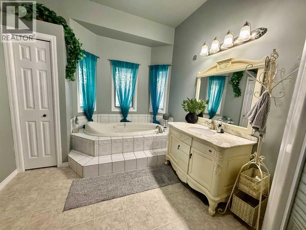 24403 East River Road, Hinton, Alberta  T7V 0A3 - Photo 15 - A2284799