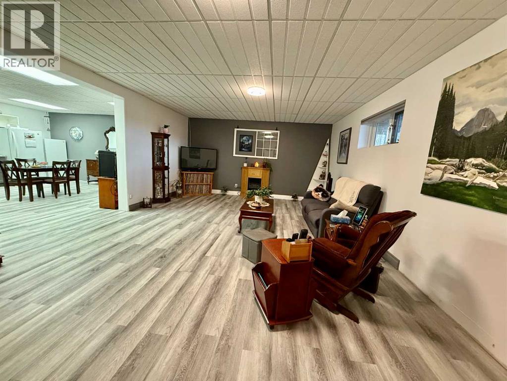 24403 East River Road, Hinton, Alberta  T7V 0A3 - Photo 26 - A2284799