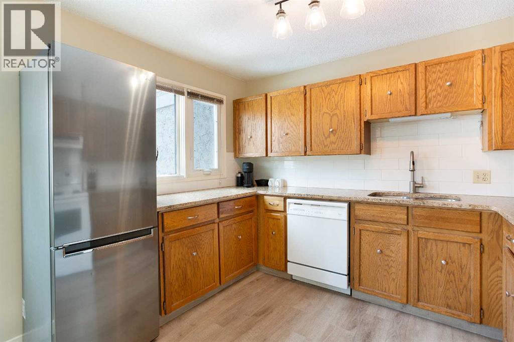 73, 23 Glamis Drive SW, Calgary, Alberta  T3E 6S3 - Photo 10 - A2296259