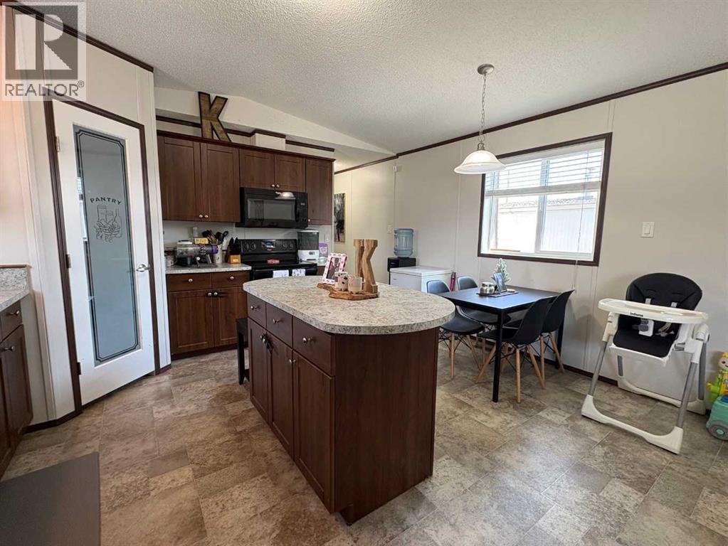 71, 4000 Minto Street, Penhold, Alberta  T0M 1R0 - Photo 6 - A2298878