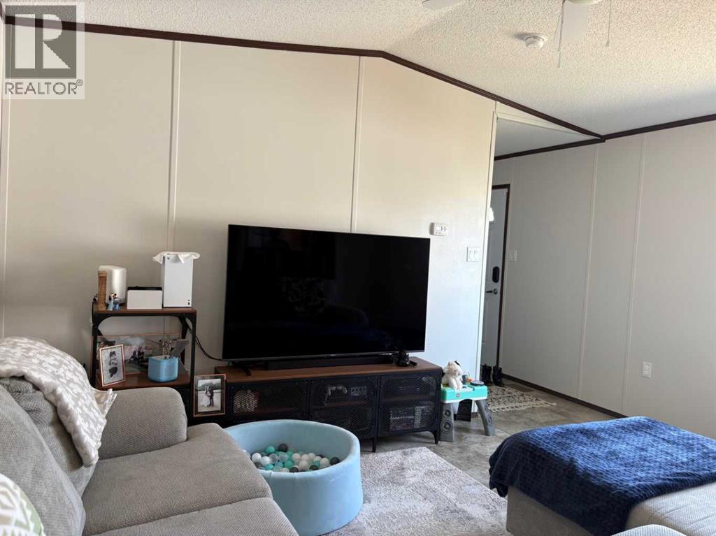 71, 4000 Minto Street, Penhold, Alberta  T0M 1R0 - Photo 11 - A2298878