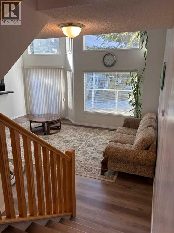 35 Kingsland Villas SW, Calgary, Alberta  T2V 5J9 - Photo 12 - A2297300