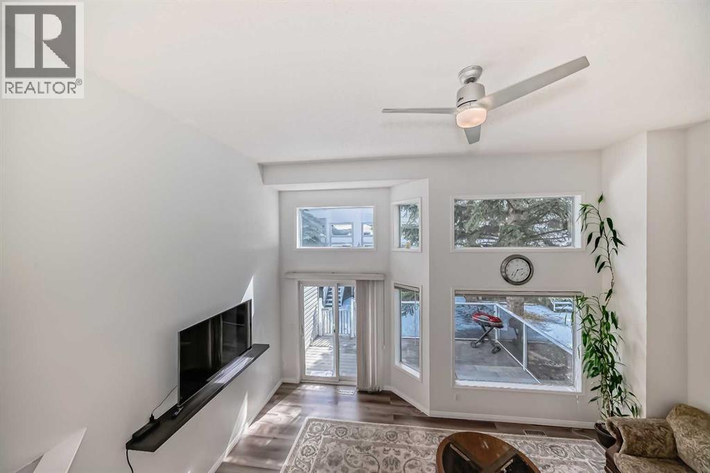 35 Kingsland Villas SW, Calgary, Alberta  T2V 5J9 - Photo 21 - A2297300