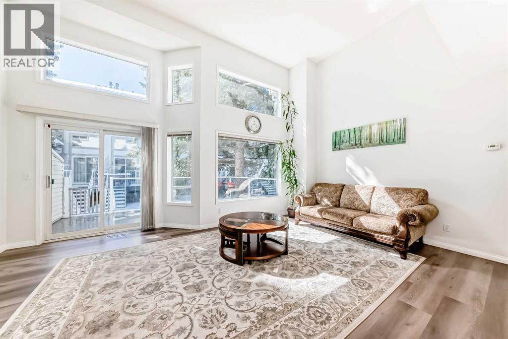 35 Kingsland Villas SW, Calgary, Alberta  T2V 5J9 - Photo 6 - A2297300