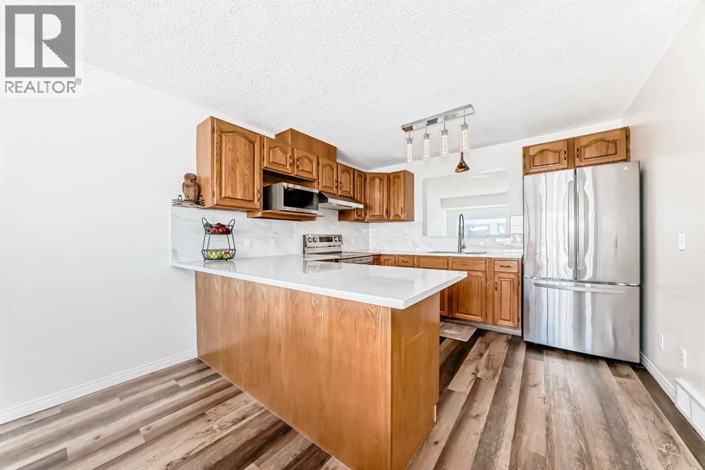 35 Kingsland Villas SW, Calgary, Alberta  T2V 5J9 - Photo 18 - A2297300