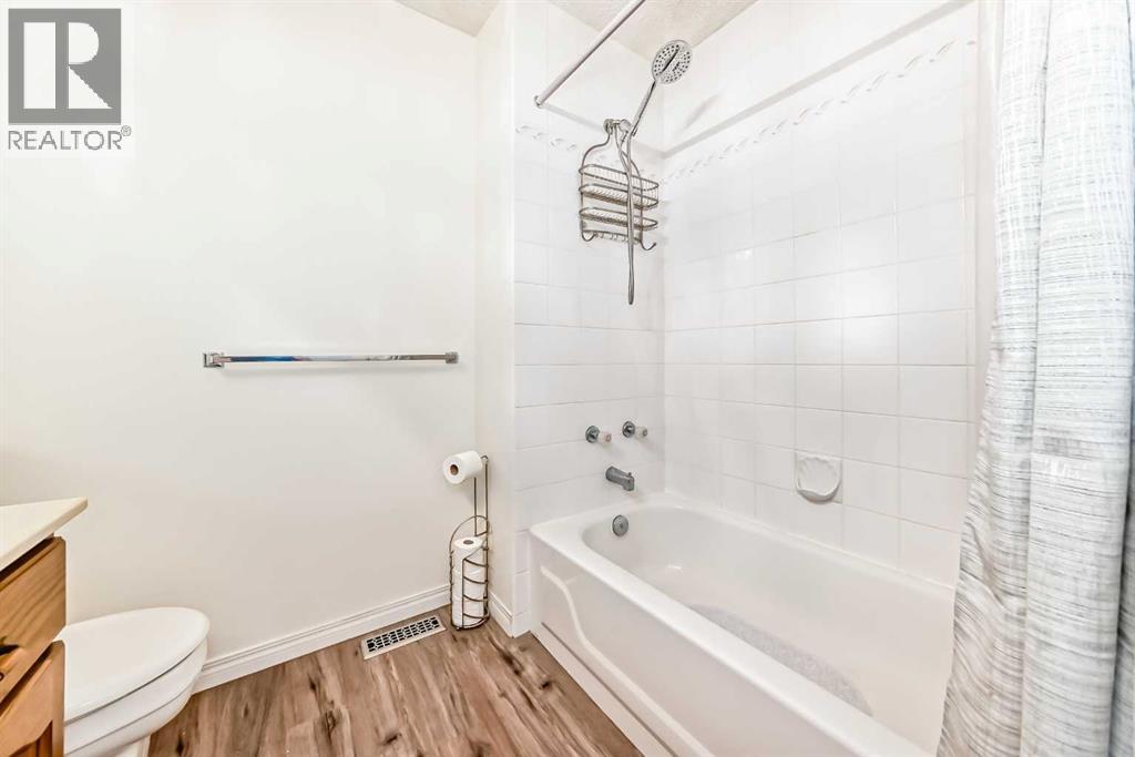 35 Kingsland Villas SW, Calgary, Alberta  T2V 5J9 - Photo 34 - A2297300