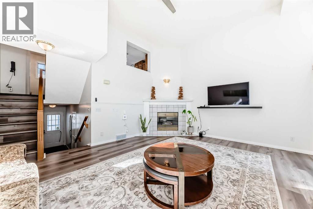 35 Kingsland Villas SW, Calgary, Alberta  T2V 5J9 - Photo 9 - A2297300