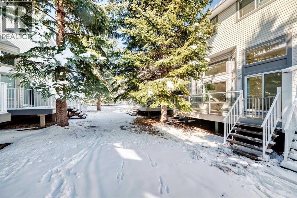 35 Kingsland Villas SW, Calgary, Alberta  T2V 5J9 - Photo 42 - A2297300