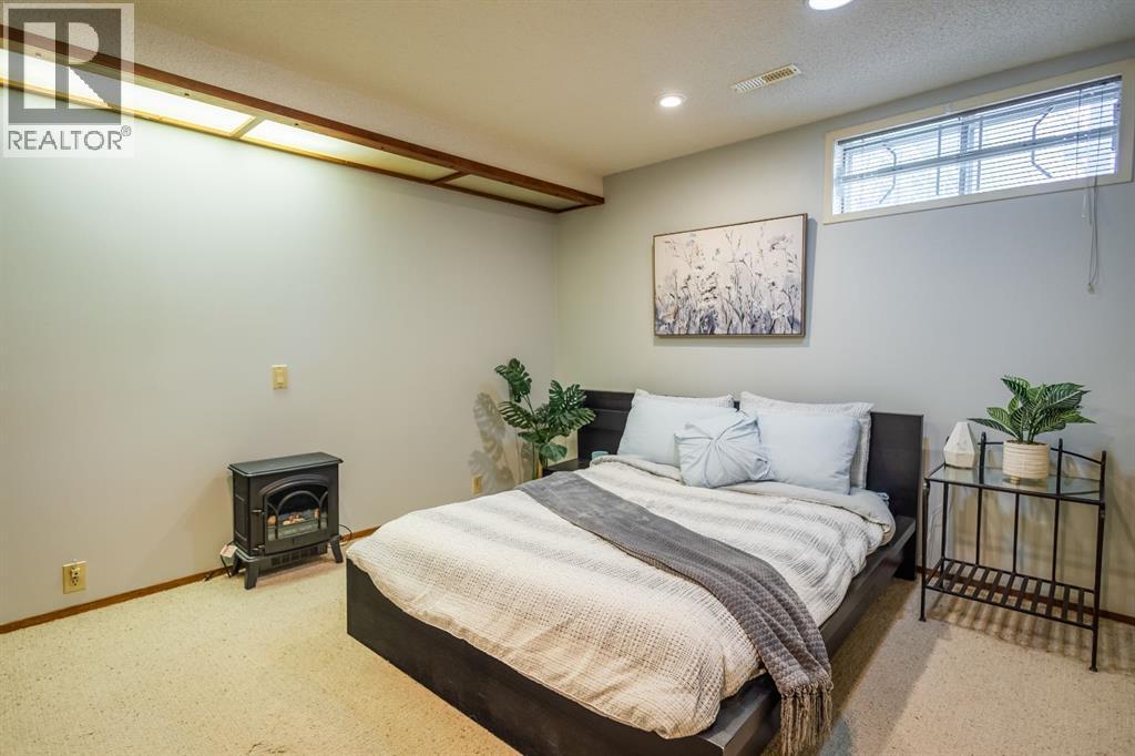 5617 Dalcastle Hill NW, Calgary, Alberta  T3A 2A2 - Photo 28 - A2297471