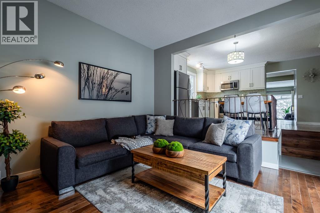 5617 Dalcastle Hill NW, Calgary, Alberta  T3A 2A2 - Photo 9 - A2297471