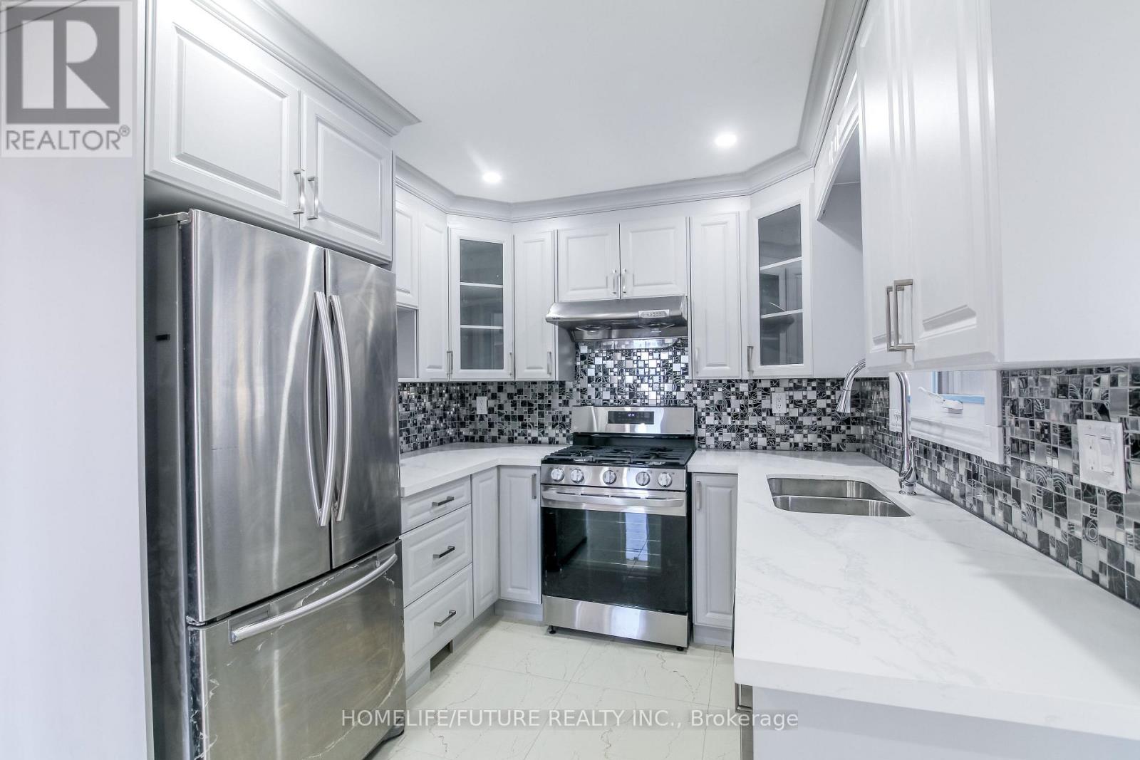 Main - 90 Mountland Drive, Toronto, Ontario  M1G 2P1 - Photo 7 - E12957082