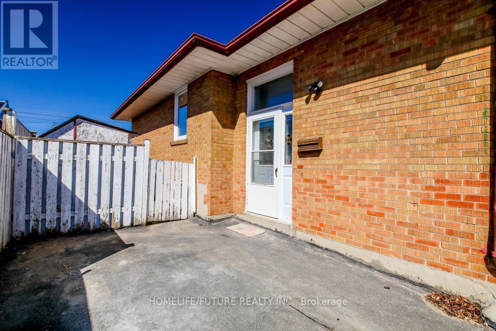 Bsmt - 90 Mountland Drive, Toronto, Ontario  M1G 2P1 - Photo 10 - E12957088