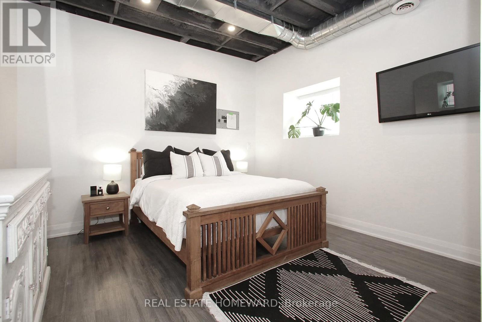 1233 Dundas Street E, Toronto, Ontario  M4M 1S4 - Photo 14 - E12957092