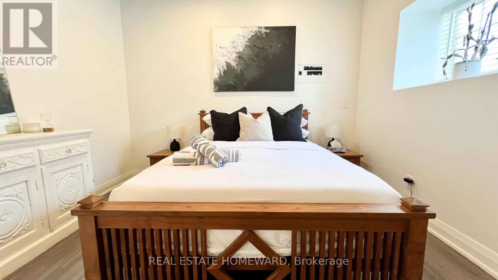 1233 Dundas Street E, Toronto, Ontario  M4M 1S4 - Photo 15 - E12957092