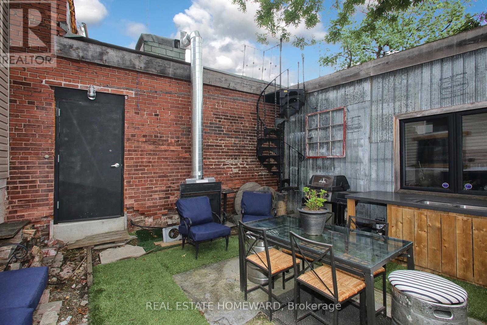 1233 Dundas Street E, Toronto, Ontario  M4M 1S4 - Photo 28 - E12957092