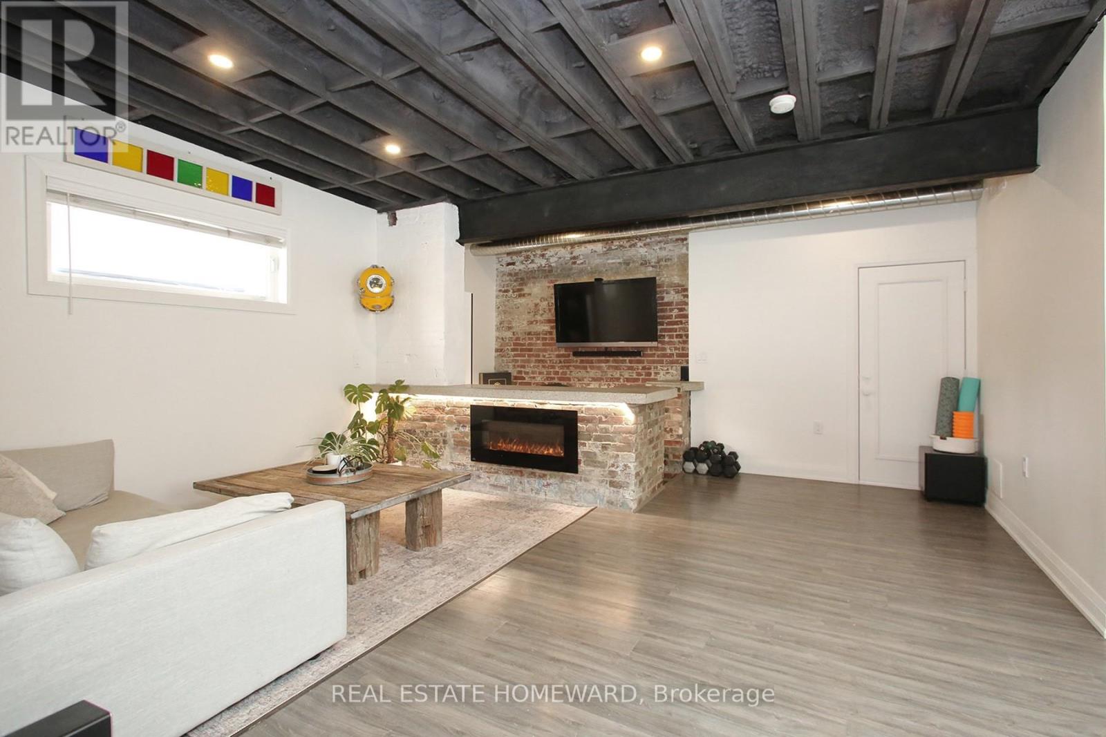 1233 Dundas Street E, Toronto, Ontario  M4M 1S4 - Photo 5 - E12957092