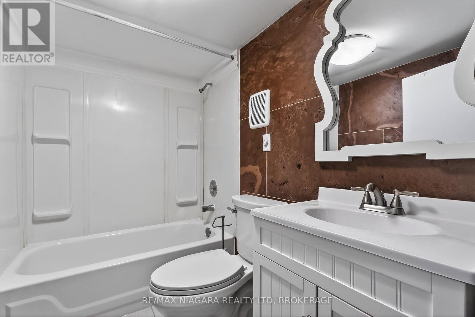 4284 Fly Road, Lincoln, Ontario  L0R 1G0 - Photo 16 - X12957084